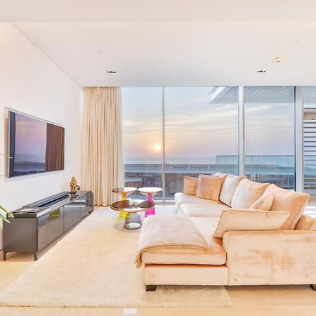 Posh 2 Bedroom Oceanfront Apt In The Heart Of Bluewaters Island Dubai Bagian luar foto
