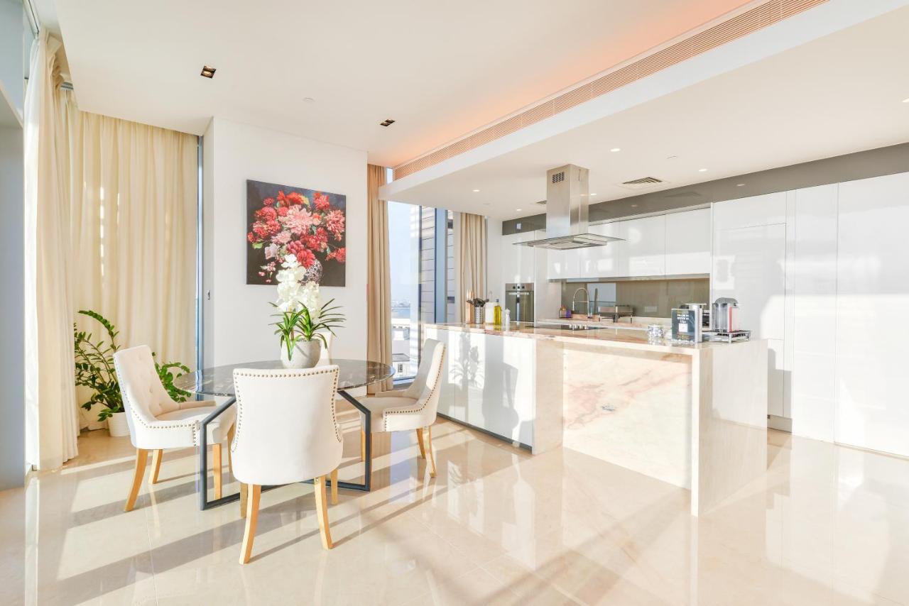 Posh 2 Bedroom Oceanfront Apt In The Heart Of Bluewaters Island Dubai Bagian luar foto
