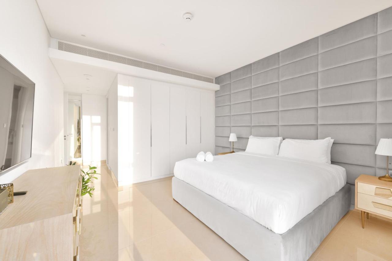 Posh 2 Bedroom Oceanfront Apt In The Heart Of Bluewaters Island Dubai Bagian luar foto