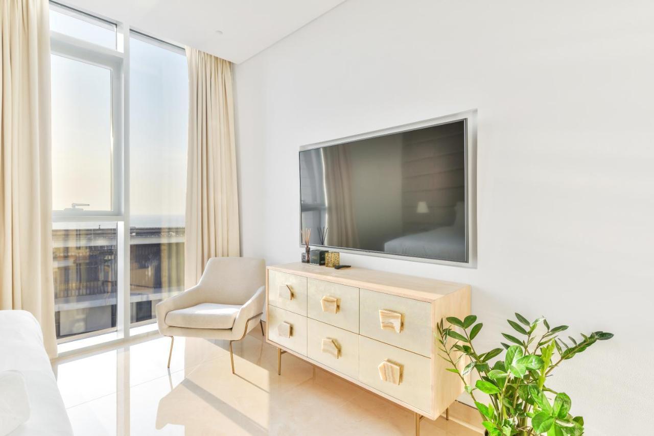 Posh 2 Bedroom Oceanfront Apt In The Heart Of Bluewaters Island Dubai Bagian luar foto